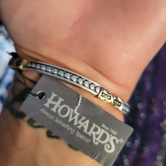 NWT Howards stretchy silver and gold tone bracelet - Picture 3 of 4